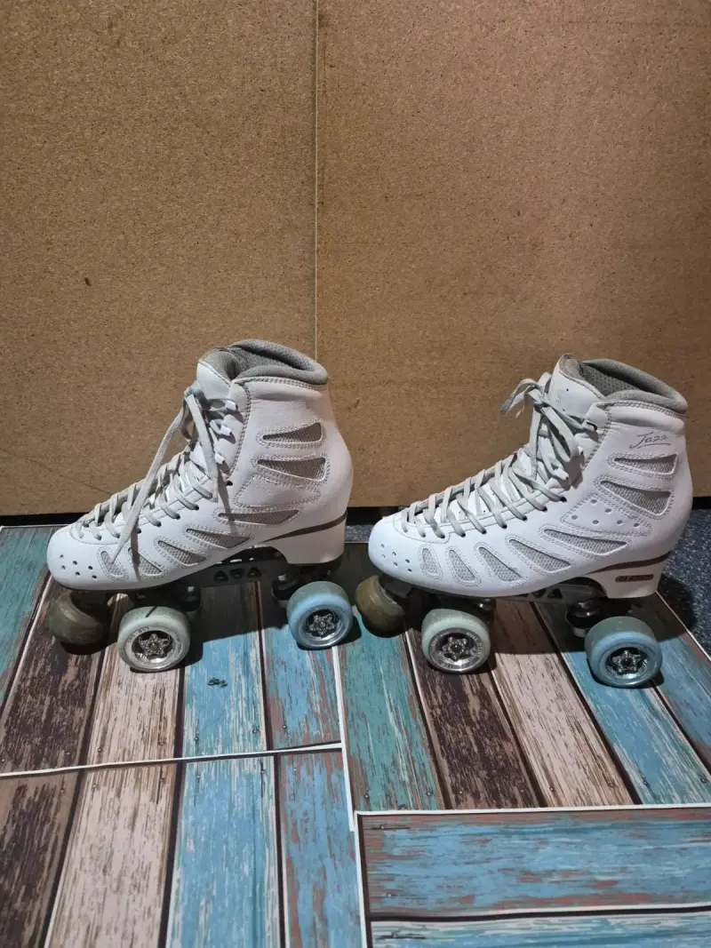 Patines de cuatro ruedas profesionales - 1