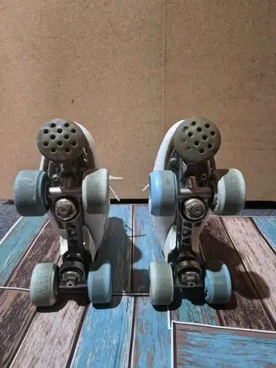 Patines de cuatro ruedas profesionales - miniatura 2