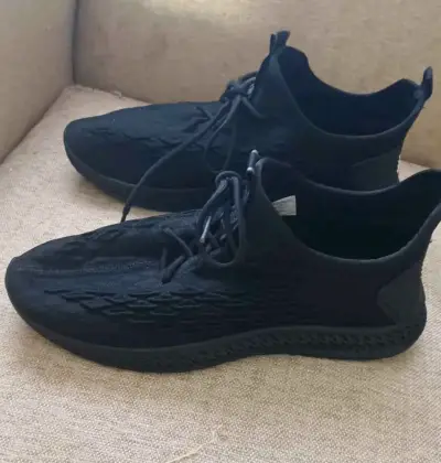 Zapatillas deportivas negras unisex - miniatura 1