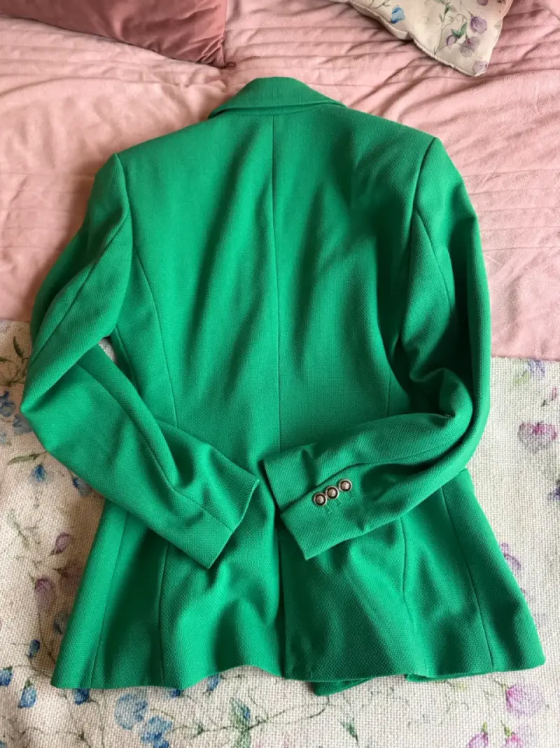 Blazer verde XS con botones dorados - 2
