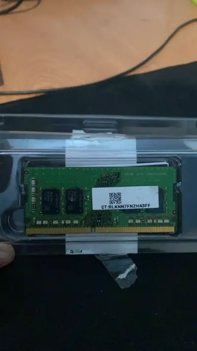 Memoria RAM Samsung 8GB DDR4 3200MHz - miniatura 2