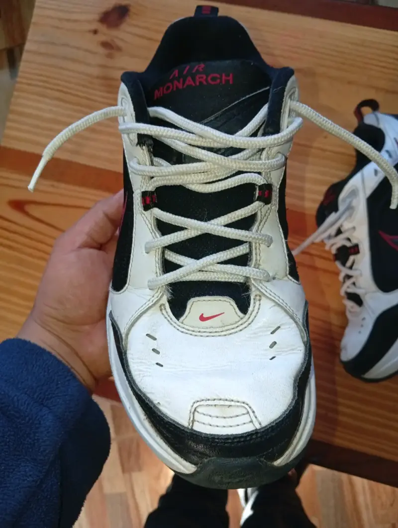 Zapatillas deportivas Nike Air blancas y negras - 3