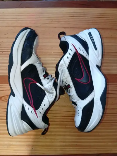 Zapatillas deportivas Nike Air blancas y negras - miniatura 6