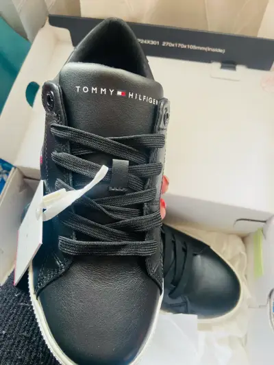 Zapatillas Tommy Hilfiger negras de cuero - miniatura 1