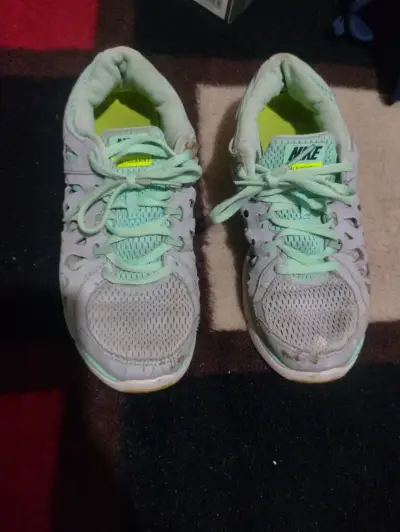 Zapatillas deportivas Nike verde menta - miniatura 1