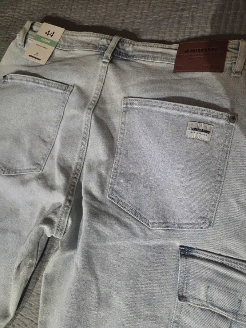 Jeans cargo celeste claro para hombre - 3