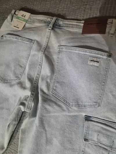 Jeans cargo celeste claro para hombre - miniatura 3