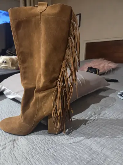 Botas de gamuza marrón con flecos,altas - miniatura 1