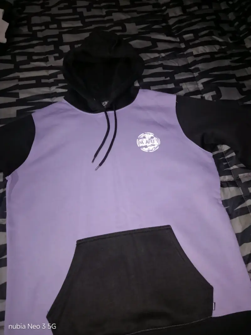 Polerón con capucha MAUI morado y negro - 2