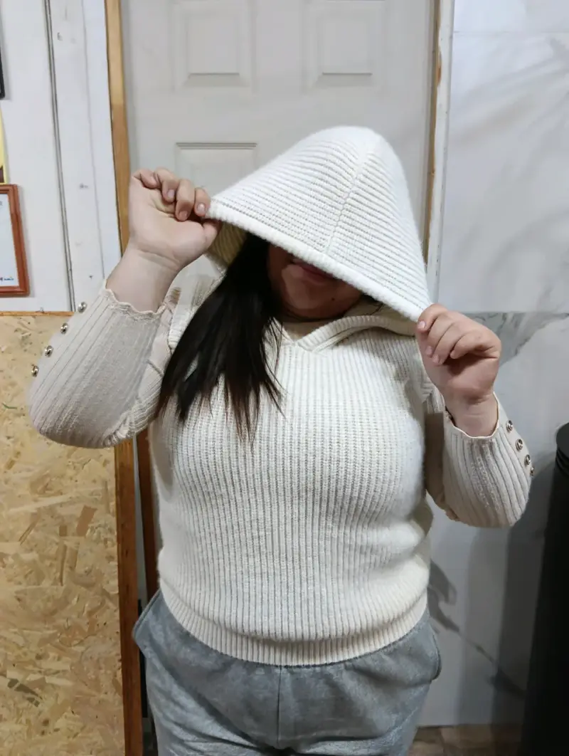 Chaleco sin mangas blanco con capucha - 3