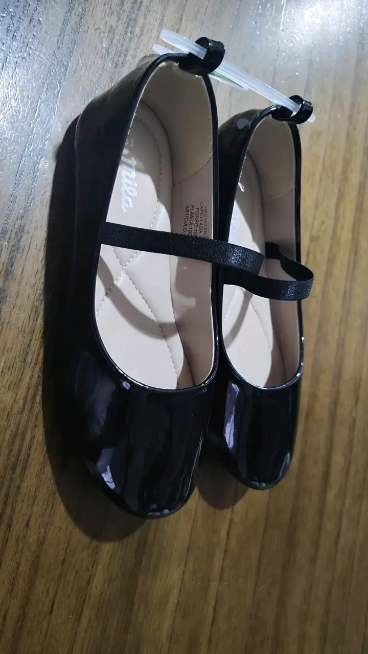 Zapatos de charol negros para niña - 1