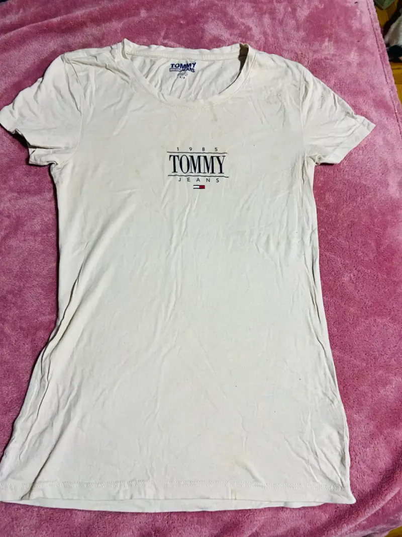 Polera Tommy Jeans blanca para mujer - 1