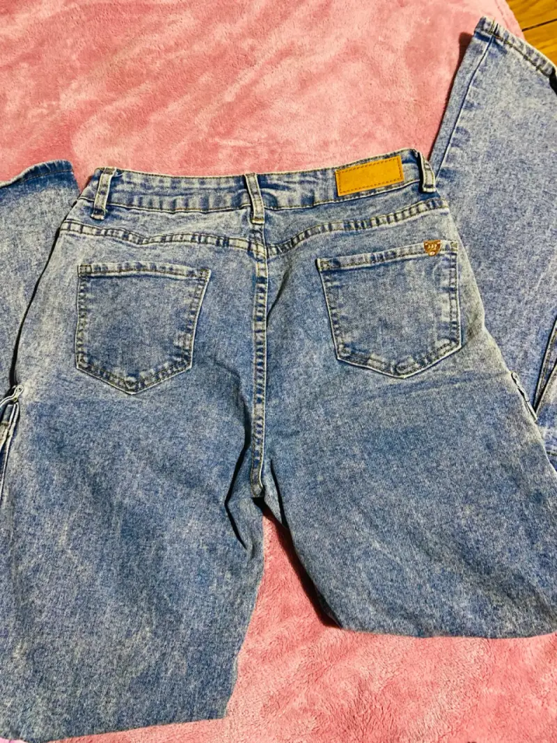 Polera Tommy Jeans blanca para mujer - 3
