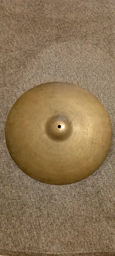 Se vende Heavy Ride 16" Avedis 60s, 1900grs (preci - miniatura 2