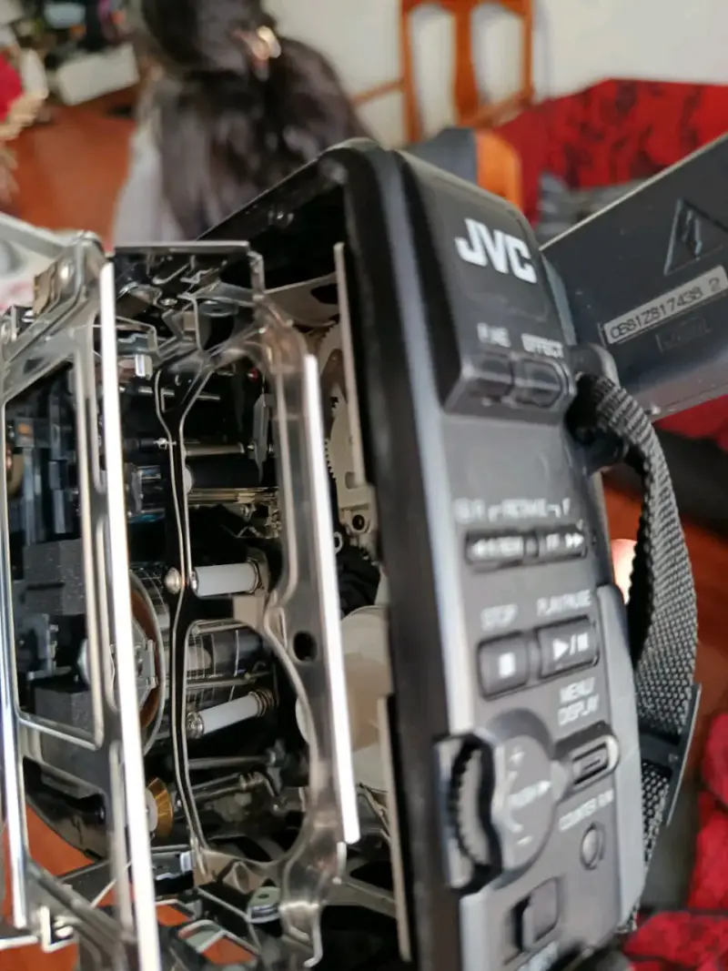 Cámara de video JVC con accesorios completos - 4