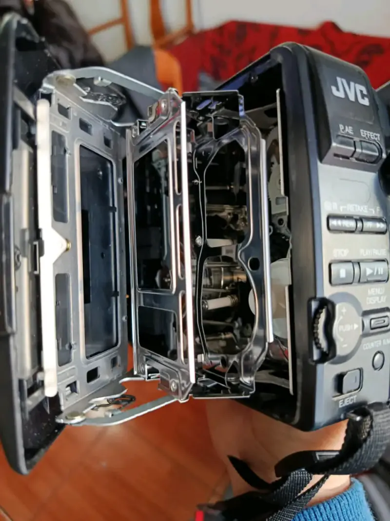 Cámara de video JVC con accesorios completos - 6