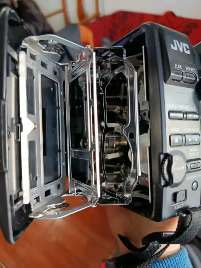 Cámara de video JVC con accesorios completos - miniatura 6