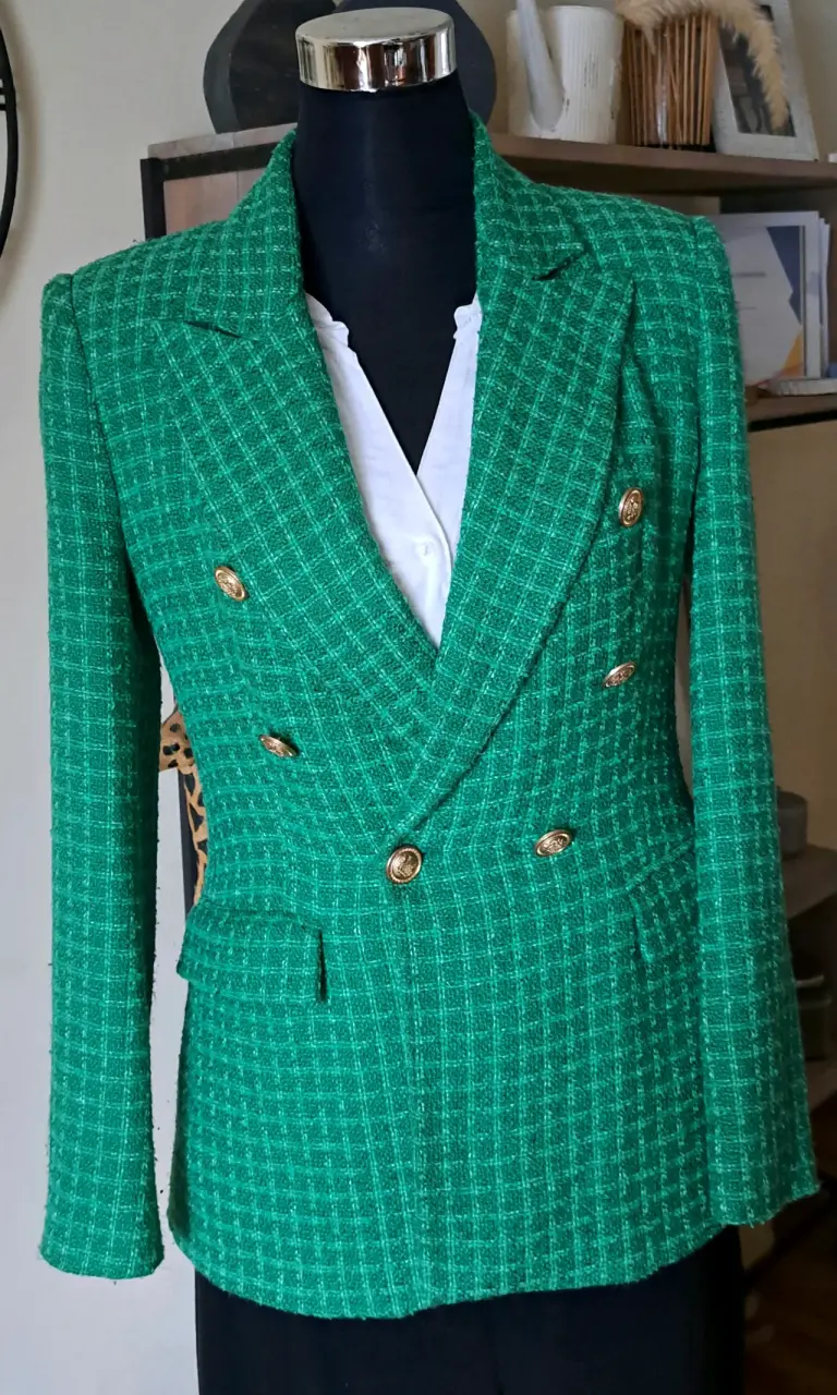 Blazer verde tweed con botones dorados - 1