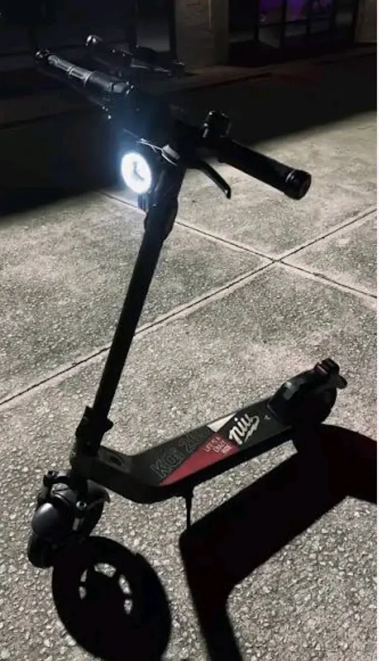 Scooter Eléctrico NIU KQi 200F – Excelente Estado - 5