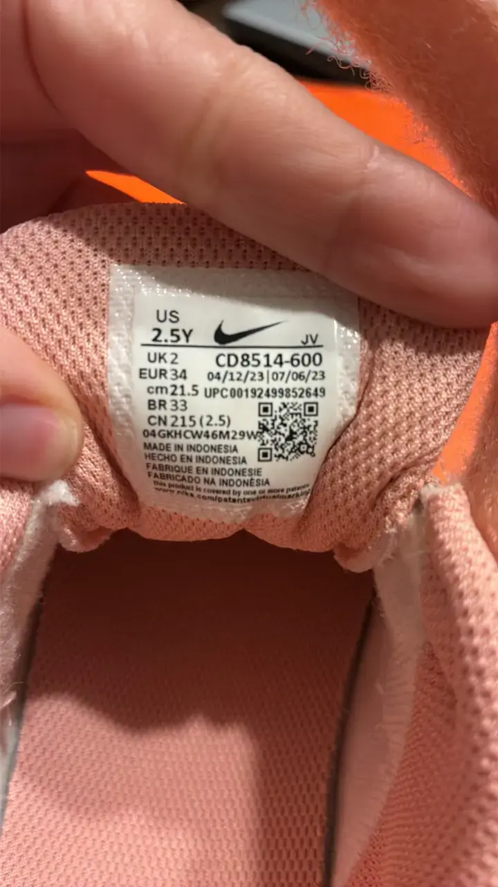 Zapatillas Nike rosadas para niños - 4