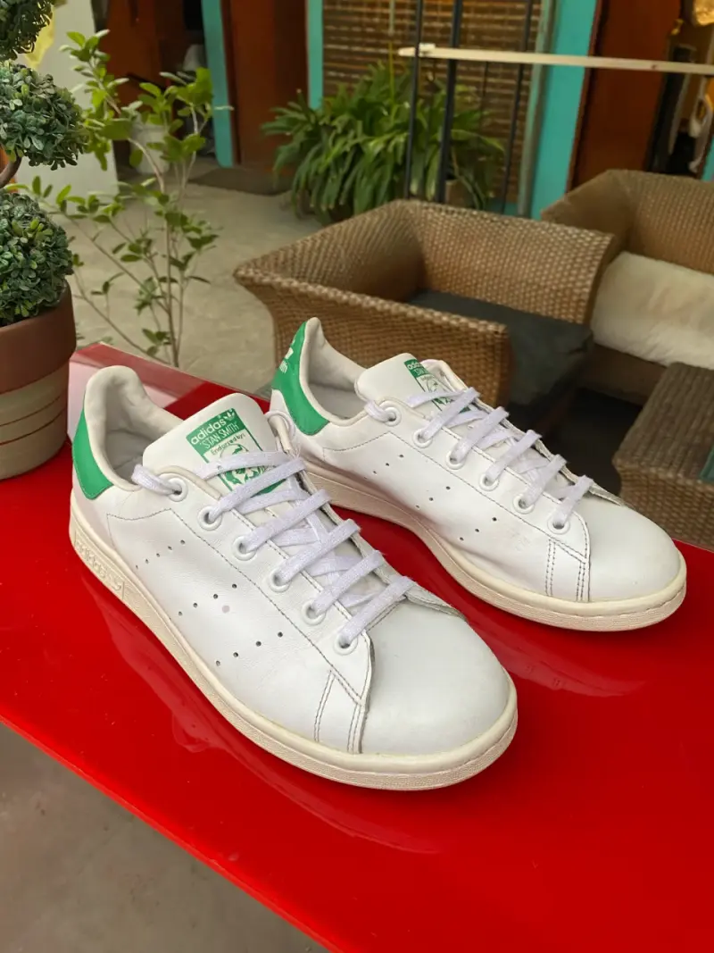 Zapatillas Adidas Stan Smith blancas y verdes - 2
