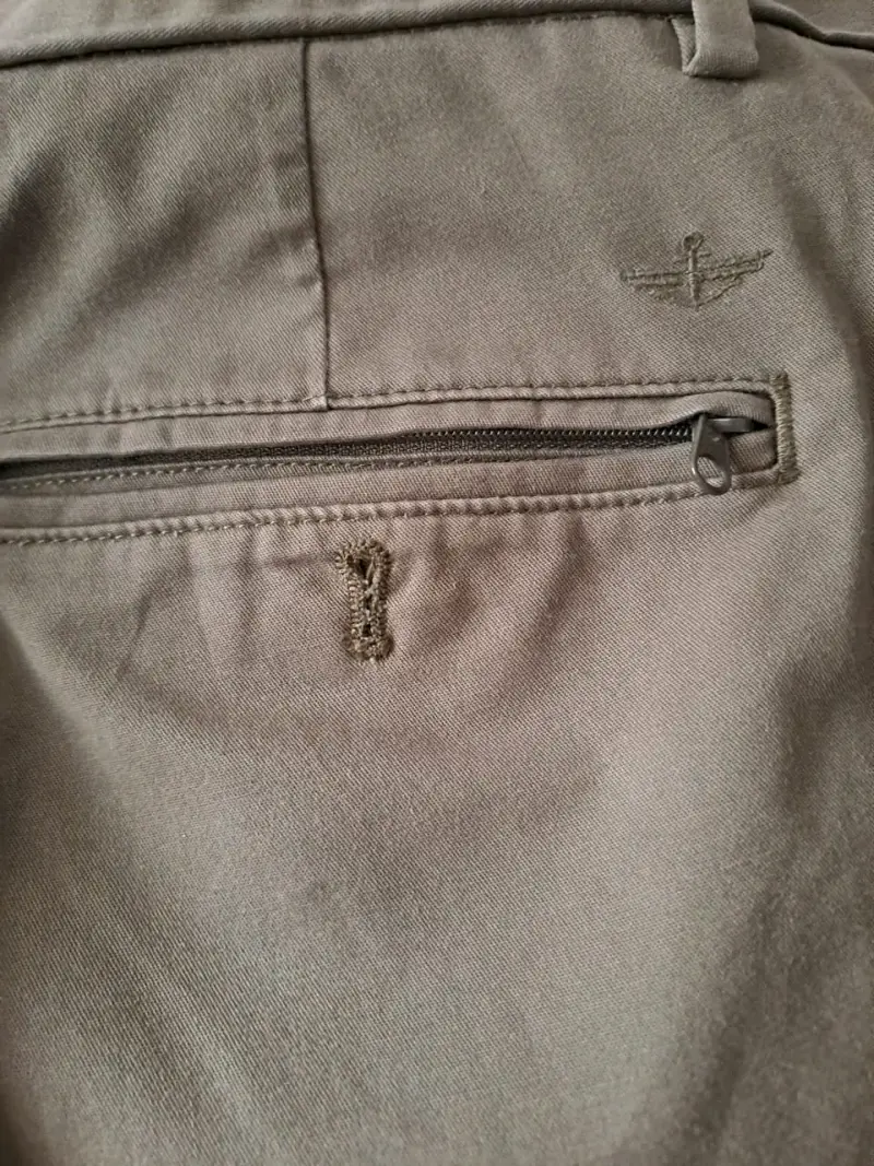 Pantalon Dockers Color Khaki de vestir para hombre - 4