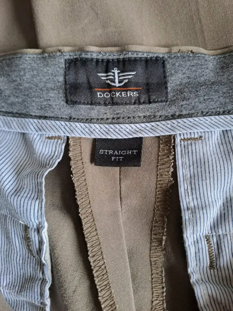 Pantalon Dockers Color Khaki de vestir para hombre - 6