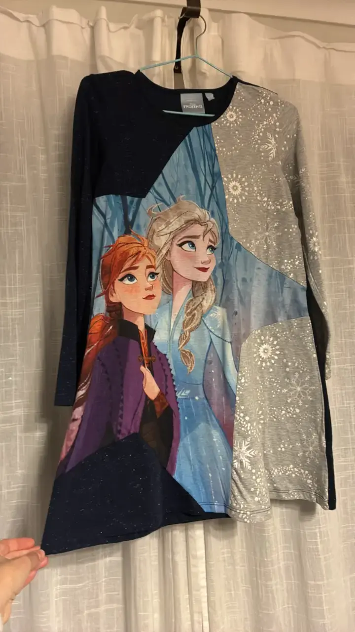 Vestido Frozen para niña con estampado de Elsa y Anna