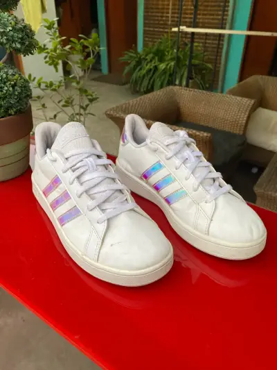 Zapatillas blancas Adidas mujer blancas. - miniatura 4