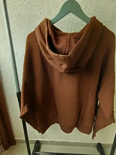Polerón con capucha marrón unisex - miniatura 3