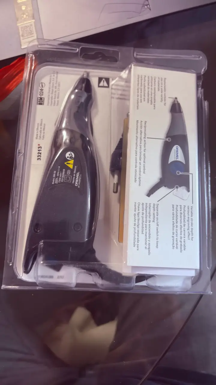 Grabador eléctrico Dremel + Accesorios - 2