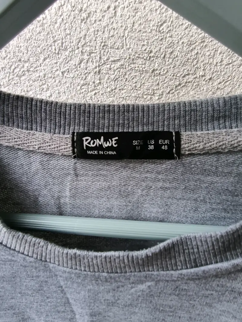 Polerón gris con diseño gráfico Raw Blue - 2
