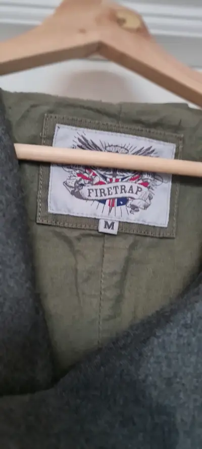 Abrigo verde militar con capucha Firetrap - miniatura 2