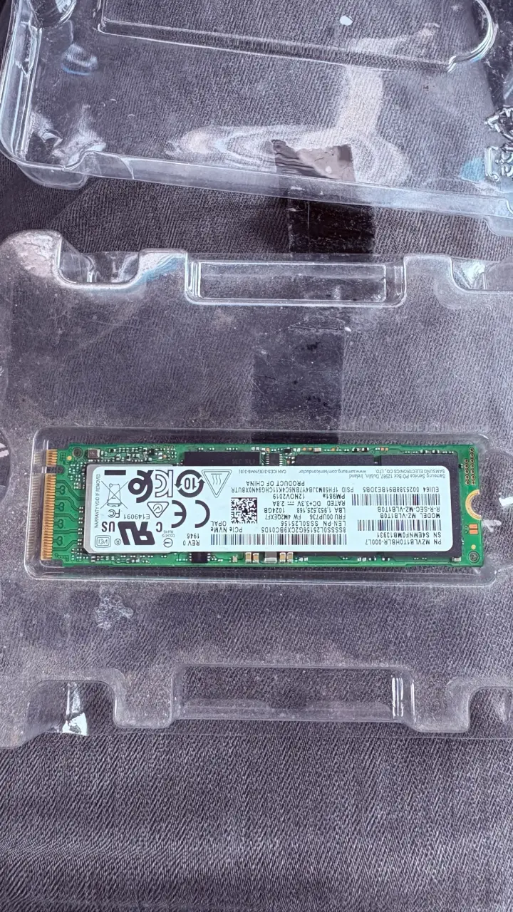SSD M.2 NVMe 1000GB Samsung - 1