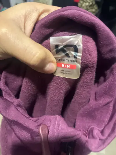 Polerón polar burdeos Kari Traa con cierre - miniatura 2