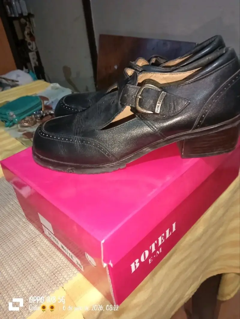 Zapatos de cuero negro con hebilla - 3
