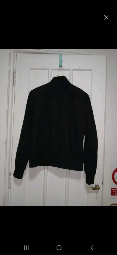 Chaqueta negra Nike para mujer - miniatura 3