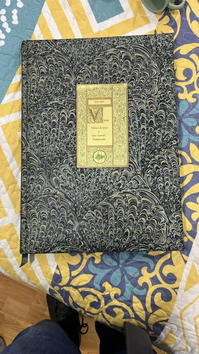 Libro 'Veinte Poemas de Amor' edición especial - miniatura 1
