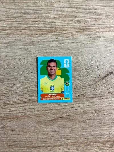 Lámina Panini Casemiro Brasil - miniatura 1