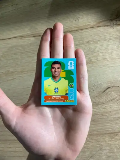 Lámina Panini Casemiro Brasil - miniatura 3
