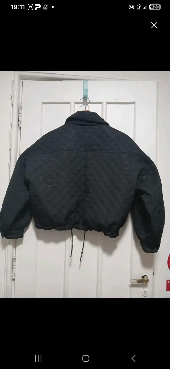 Chaqueta acolchada negra para mujer - 3
