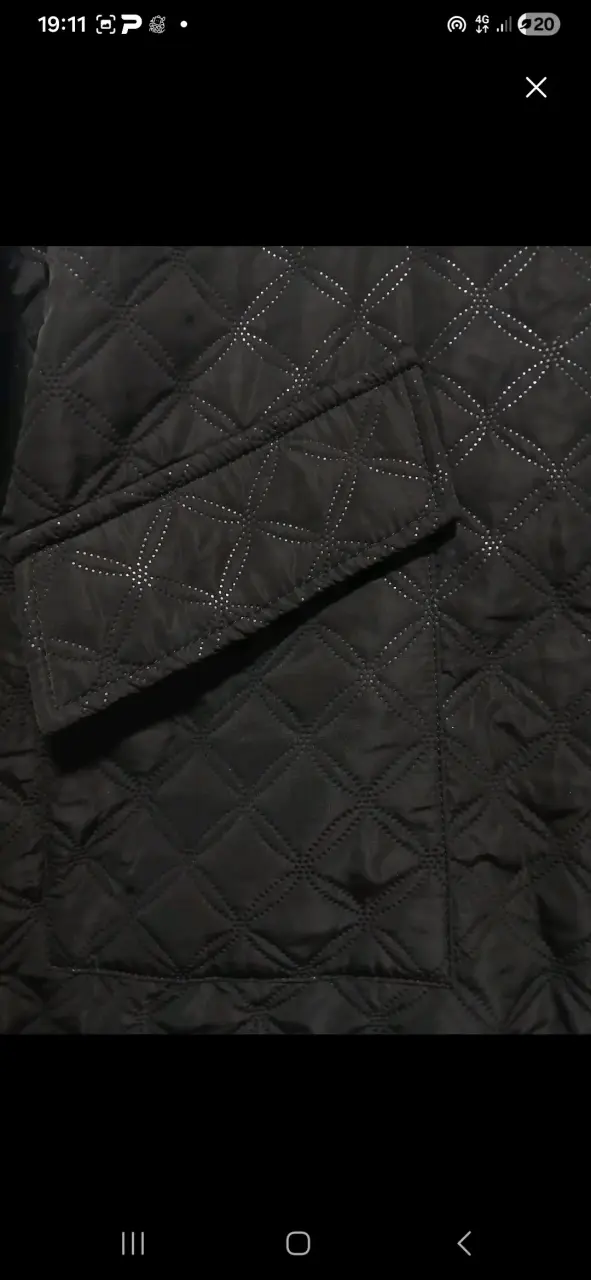 Chaqueta acolchada negra para mujer - 4