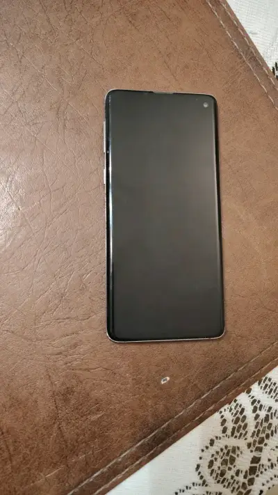 Smartphone Android pantalla completa - miniatura 1