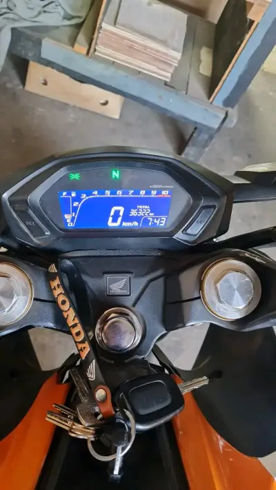Moto deportiva Honda Repsol CB 190 - miniatura 2