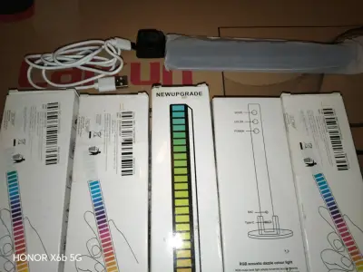 Barra LED RGB con control USB - miniatura 2