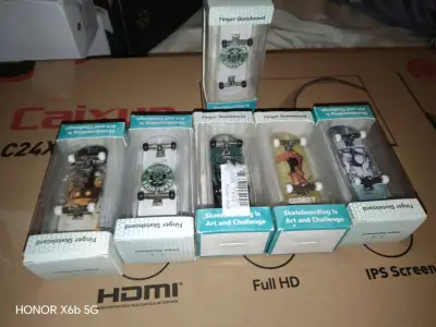 Fungerboar de mini skateboards de colección - miniatura 2