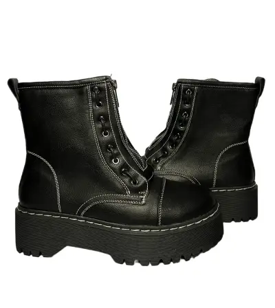 Botas eco cuero. Nuevas. Talla 36 a 40. - miniatura 1