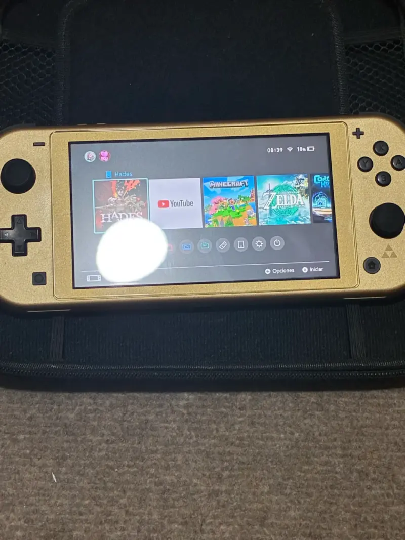Nintendo Switch Lite Edición Hyrule nueva - 4