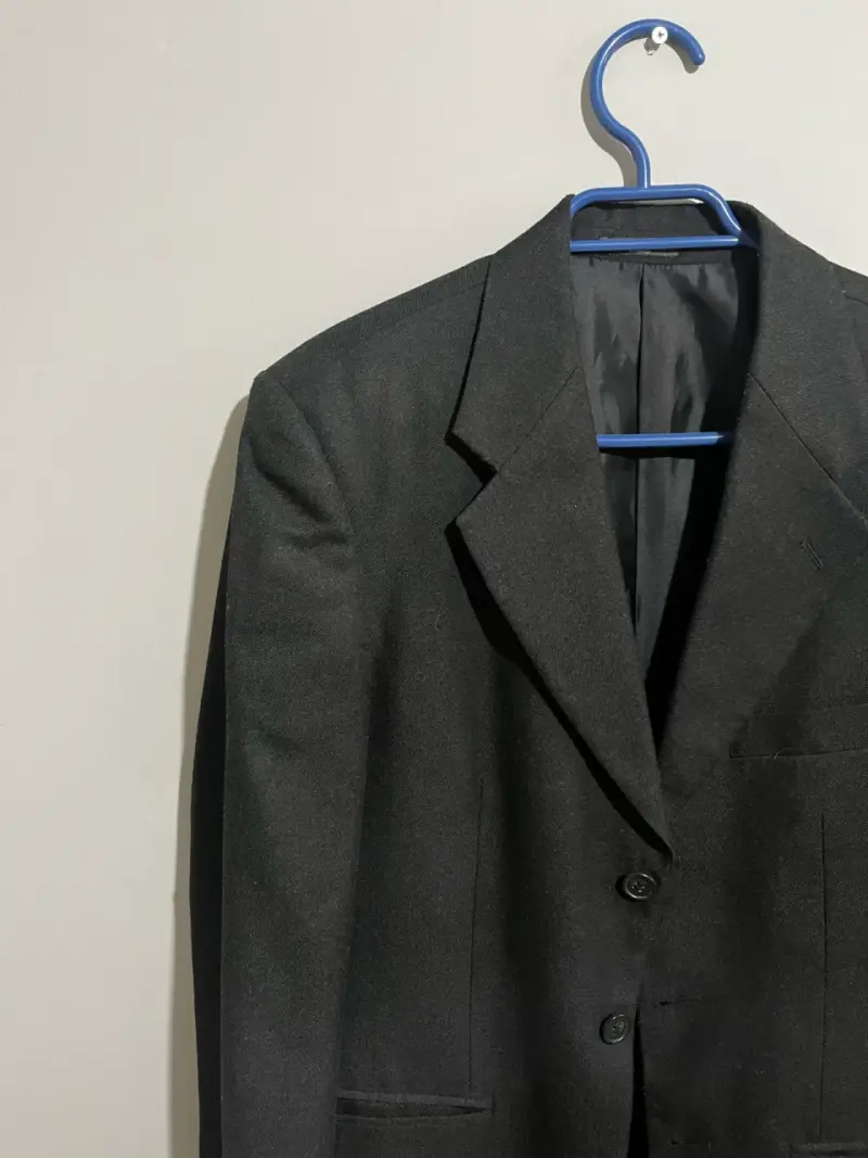 Blazer negro elegante para hombre - 1