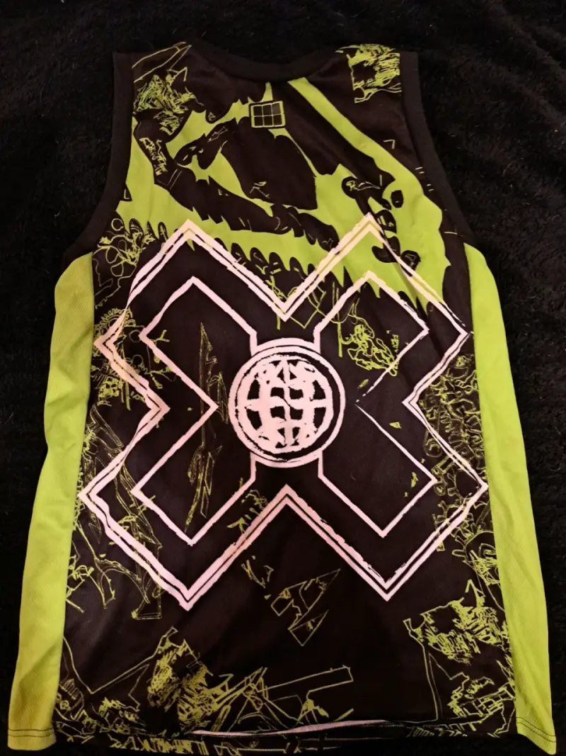 Polera deportiva X Games verde y negra - 2